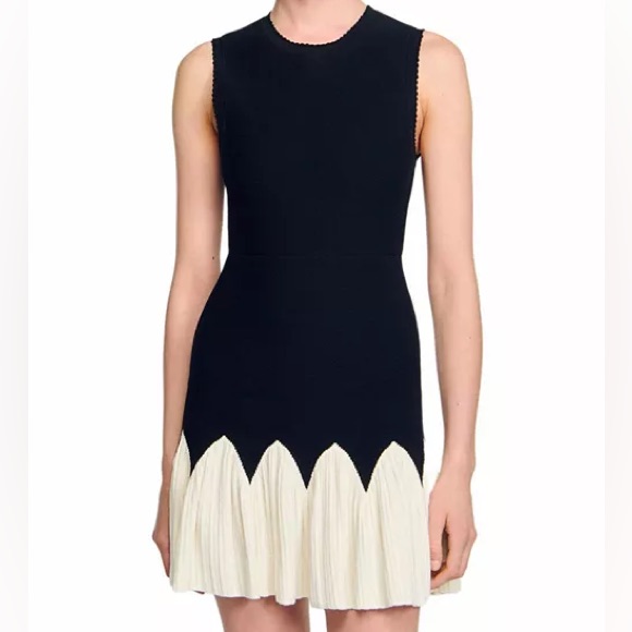 Elegant Black And White Cream Sleeveless Dress